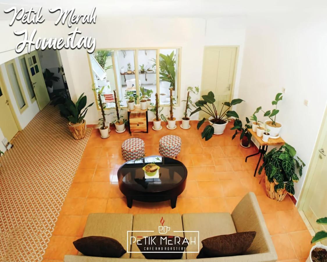 Petik Merah Homestay Pakualaman Exteriör bild